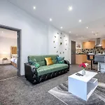 *f4gh For Your Relaxed & Cosy + Free Parking + Free Fast Wifi * Leeds (West Yorkshire)