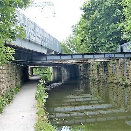 *f4gh For Your Relaxed & Cosy + Free Parking + Free Fast Wifi * *