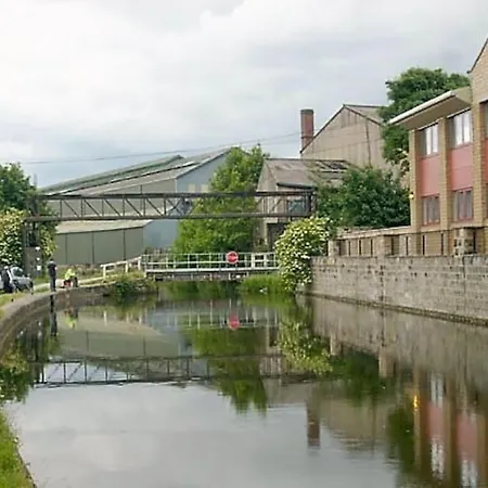 *f4gh For Your Relaxed & Cosy + Free Parking + Free Fast Wifi * Apartment Leeds (West Yorkshire)