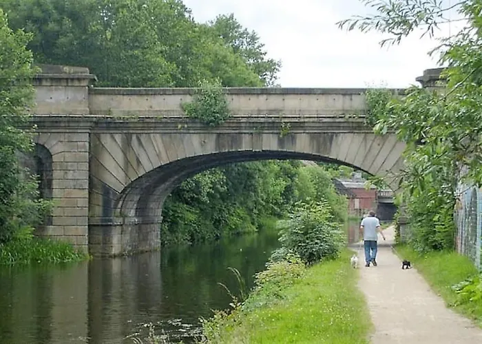 *f4gh For Your Relaxed & Cosy + Free Parking + Free Fast Wifi * Apartment *