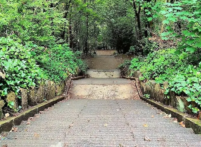 Apartment *f4gh For Your Relaxed & Cosy + Free Parking + Free Fast Wifi * Leeds (West Yorkshire)