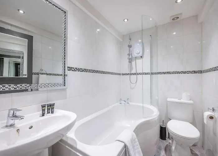 *f4gh For Your Relaxed & Cosy + Free Parking + Free Fast Wifi * * Leeds (West Yorkshire)