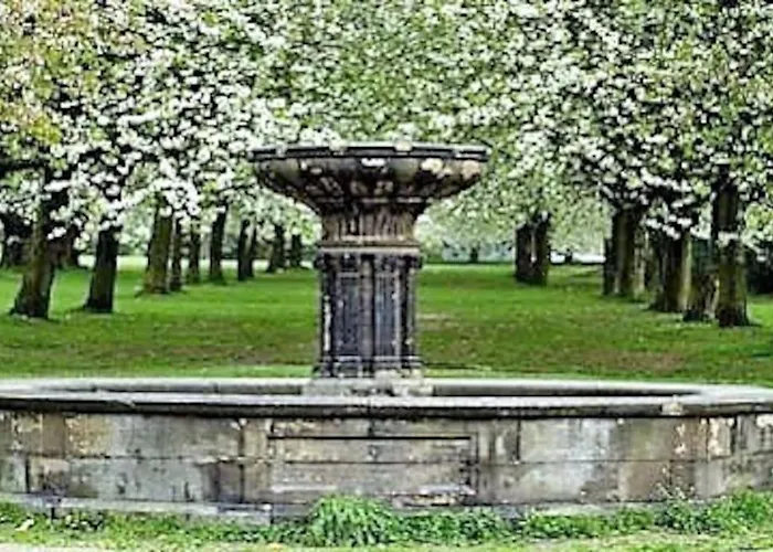 Apartment *f4gh For Your Relaxed & Cosy + Free Parking + Free Fast Wifi *