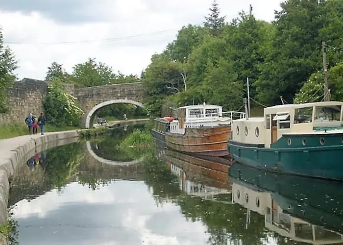 *f4gh For Your Relaxed & Cosy + Free Parking + Free Fast Wifi * Leeds (West Yorkshire)