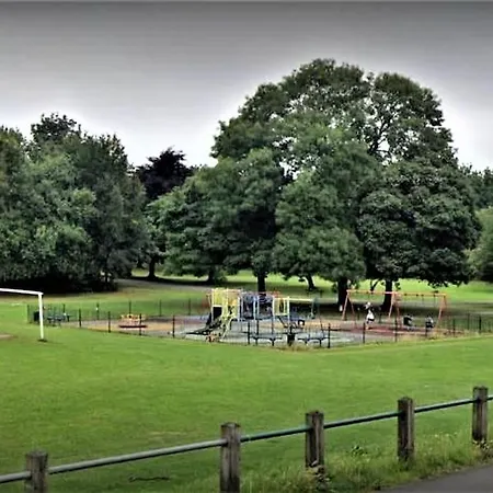 *f4gh For Your Relaxed & Cosy + Free Parking + Free Fast Wifi * Apartmán *