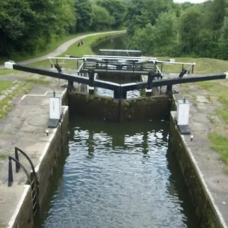 *f4gh For Your Relaxed & Cosy + Free Parking + Free Fast Wifi * * Leeds (West Yorkshire)