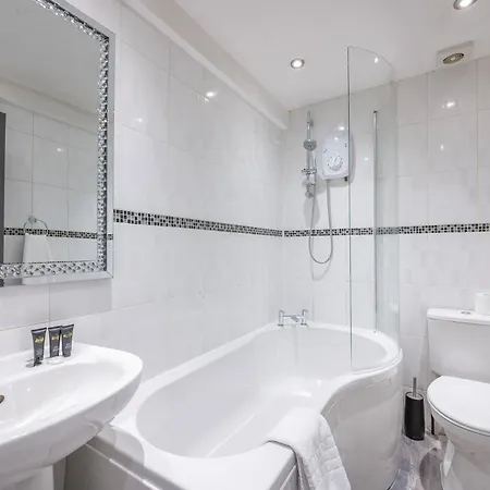 *f4gh For Your Relaxed & Cosy + Free Parking + Free Fast Wifi * * Leeds (West Yorkshire)