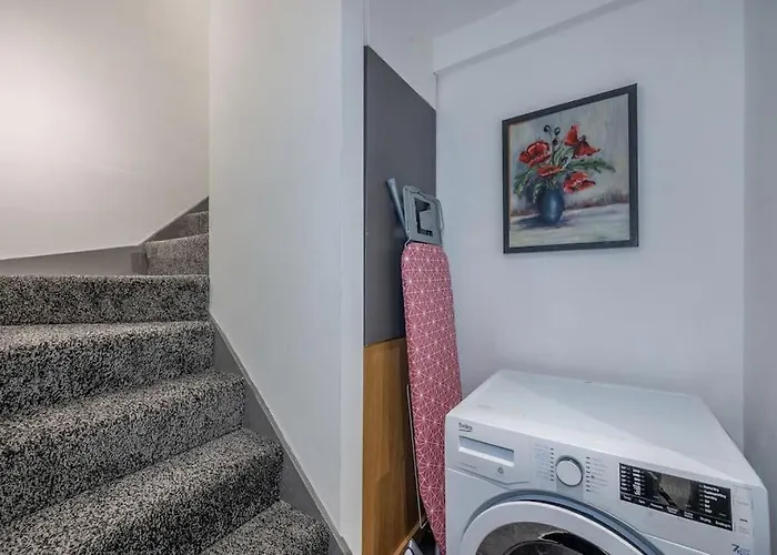 *f4gh For Your Relaxed & Cosy + Free Parking + Free Fast Wifi * Daire