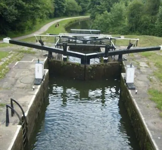 *f4gh For Your Relaxed & Cosy + Free Parking + Free Fast Wifi * * Leeds (West Yorkshire)