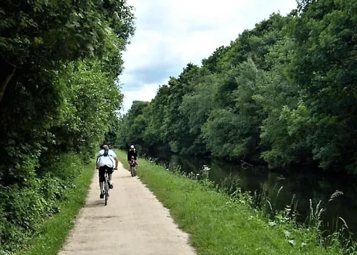 *f4gh For Your Relaxed & Cosy + Free Parking + Free Fast Wifi * Leeds (West Yorkshire)