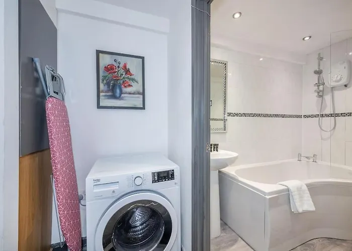 *f4gh For Your Relaxed & Cosy + Free Parking + Free Fast Wifi * * Leeds (West Yorkshire)